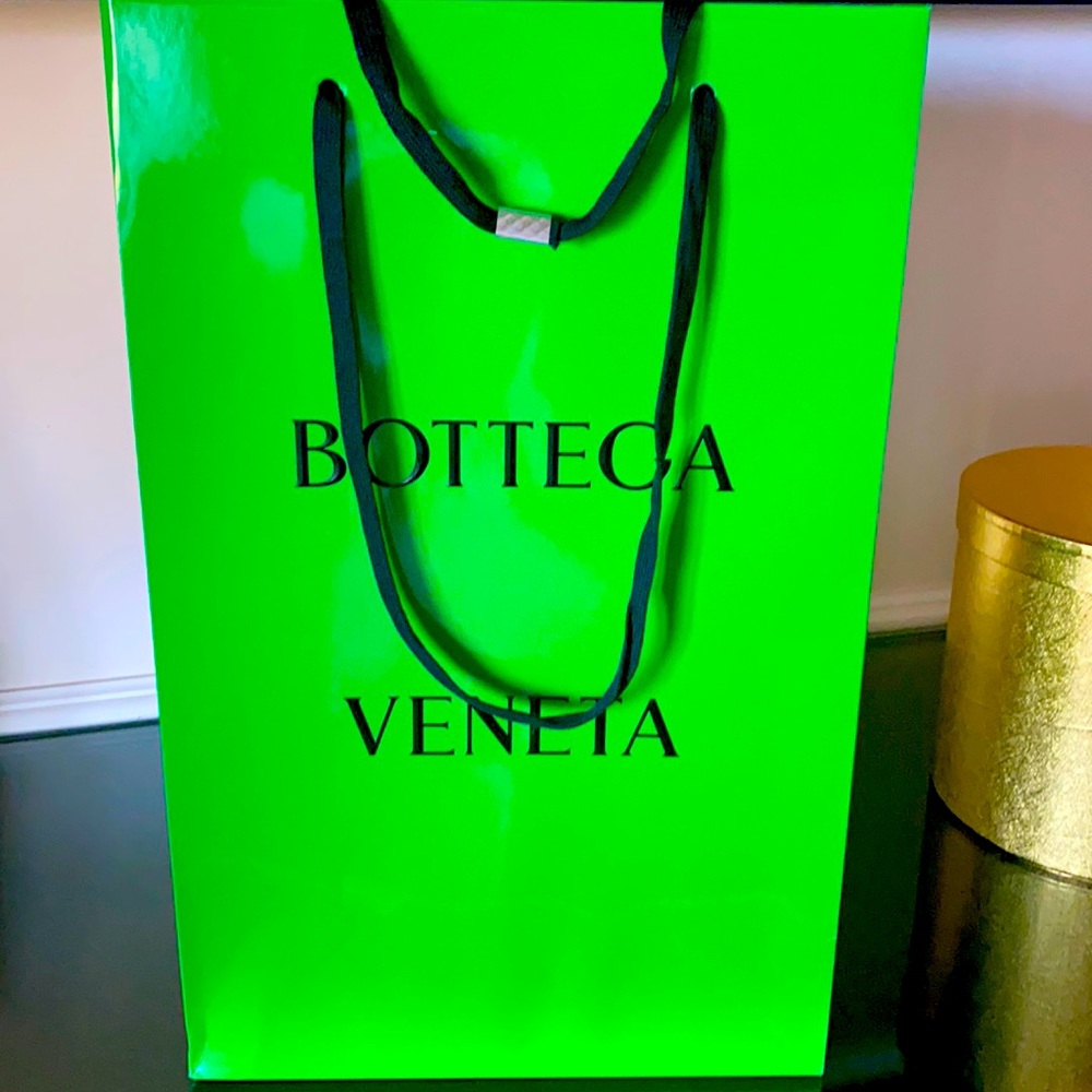 - Bottega Veneta long  bag
